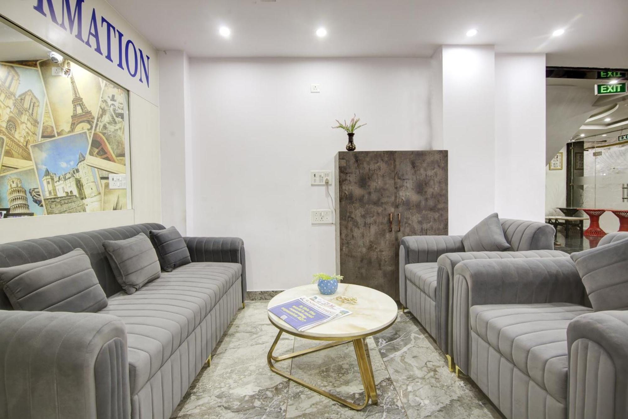 Hotel S B Inn - Near New Delhi Railway Station Paharganj Exteriör bild
