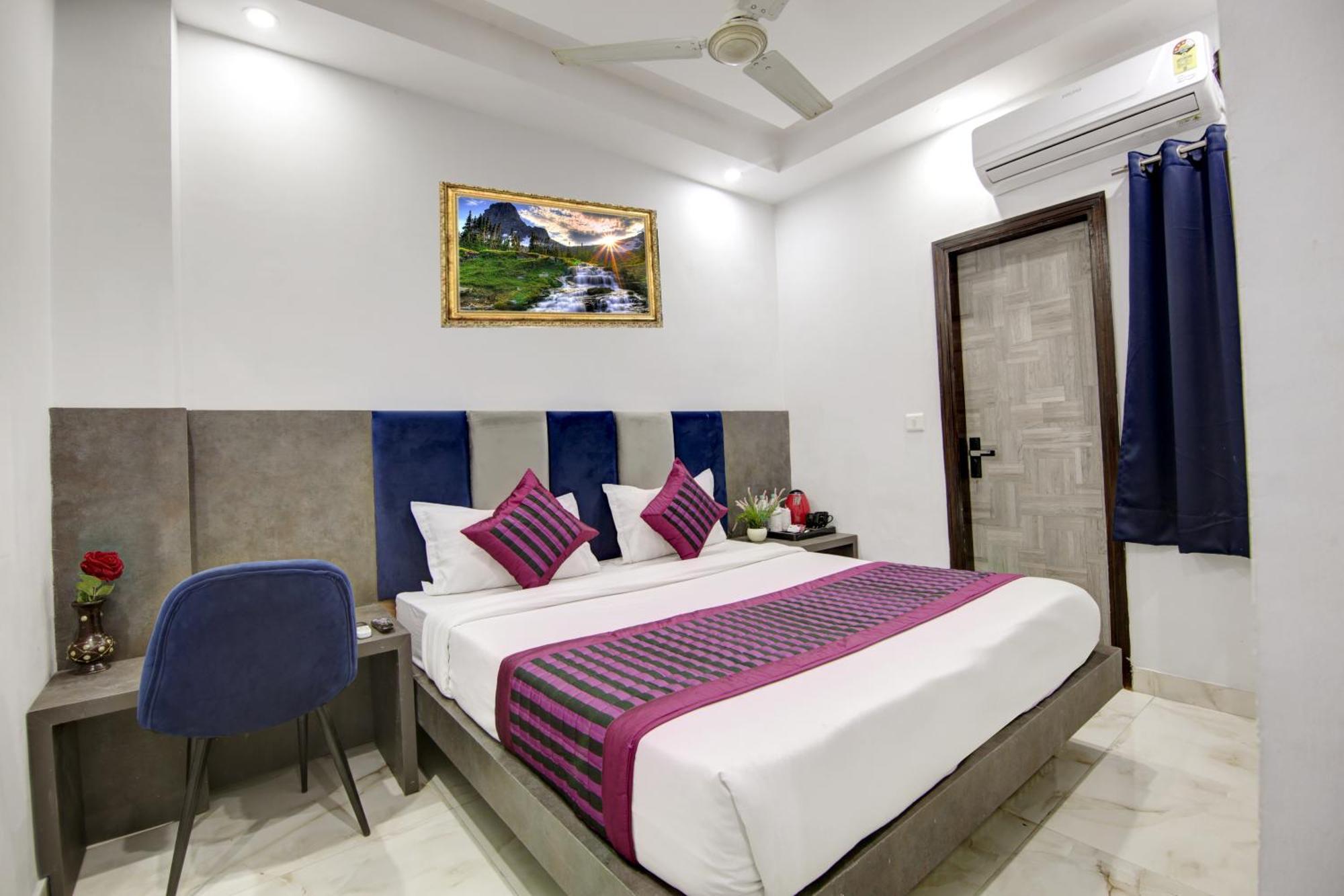 Hotel S B Inn - Near New Delhi Railway Station Paharganj Exteriör bild