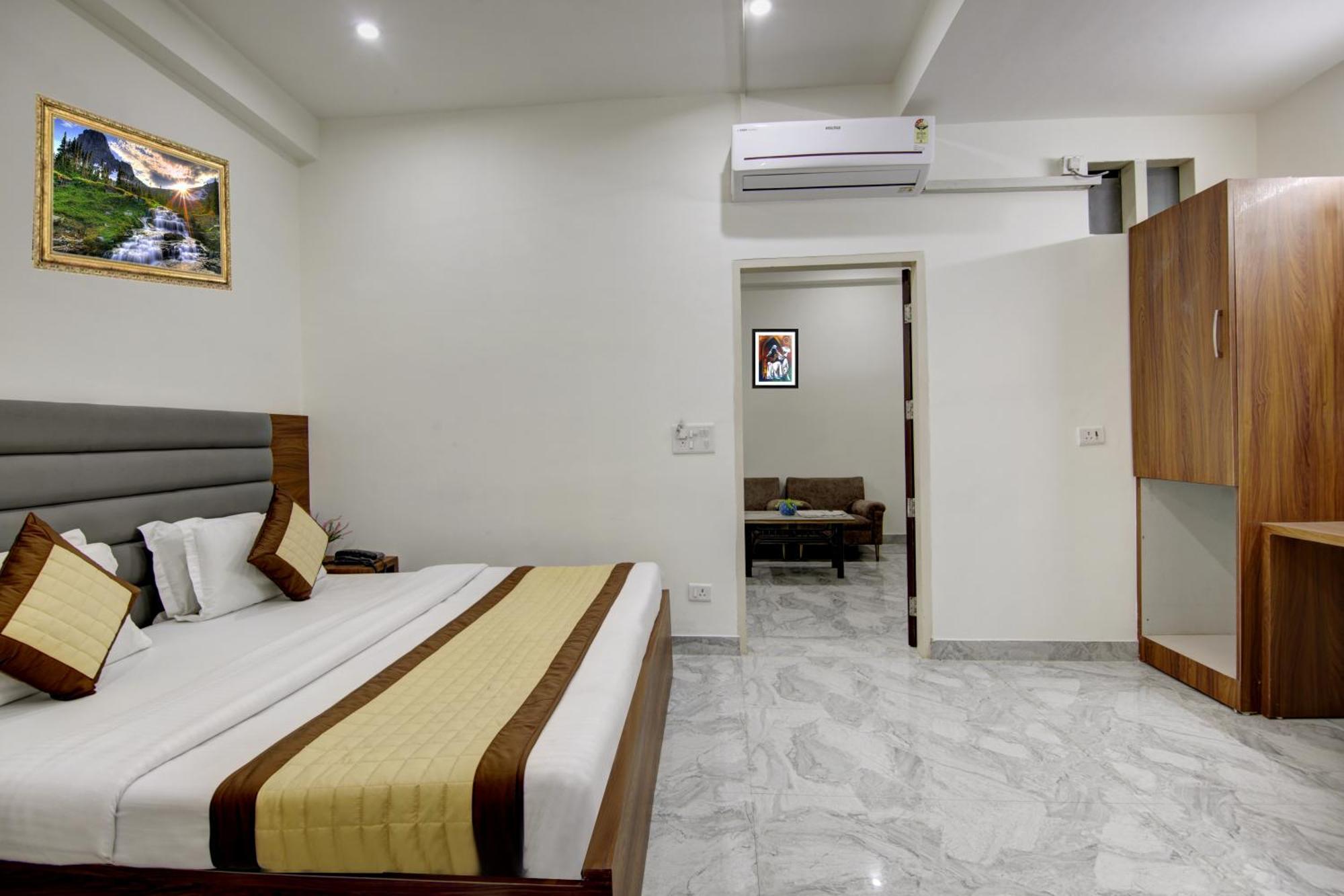 Hotel S B Inn - Near New Delhi Railway Station Paharganj Exteriör bild