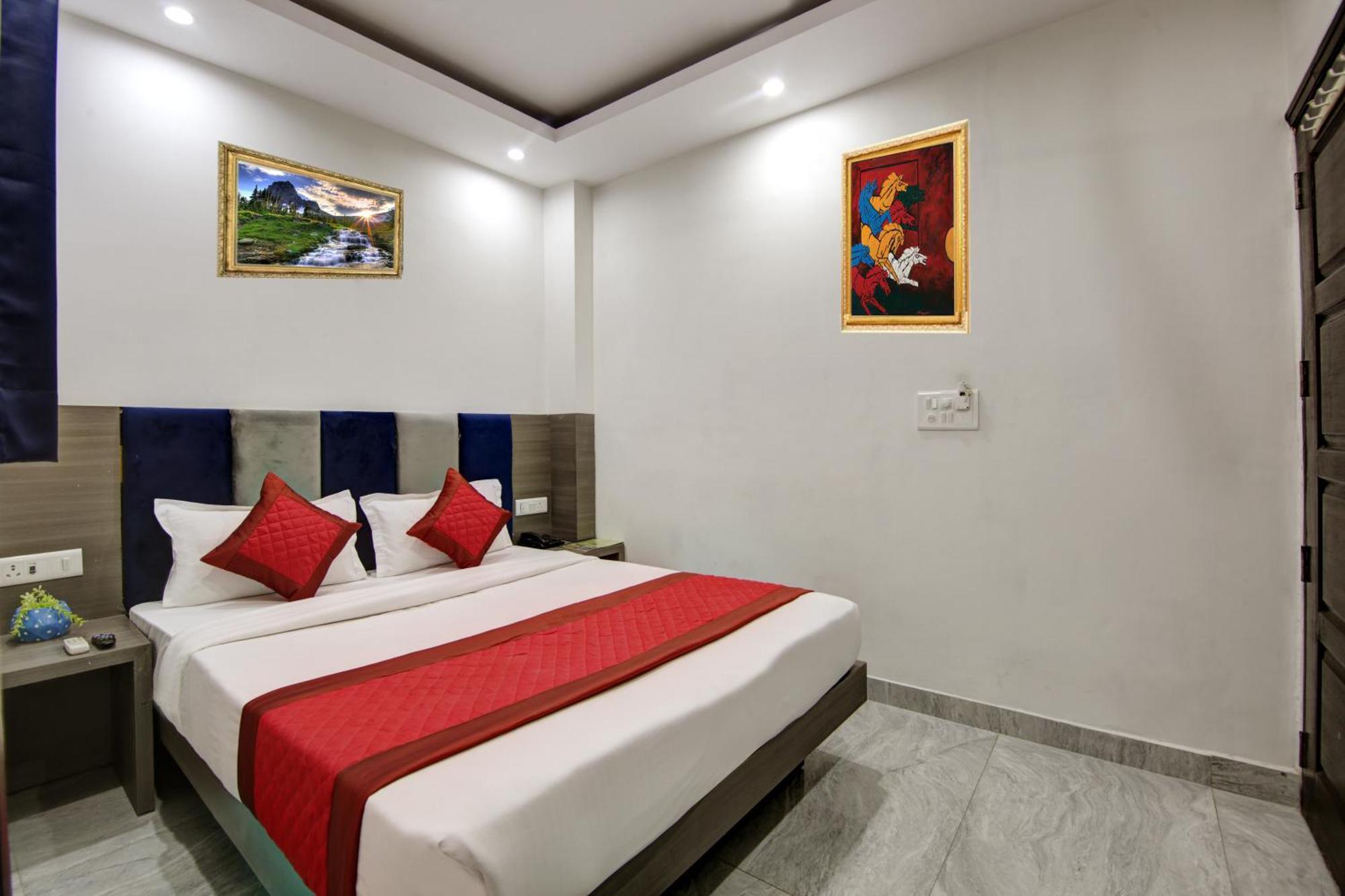 Hotel S B Inn - Near New Delhi Railway Station Paharganj Exteriör bild