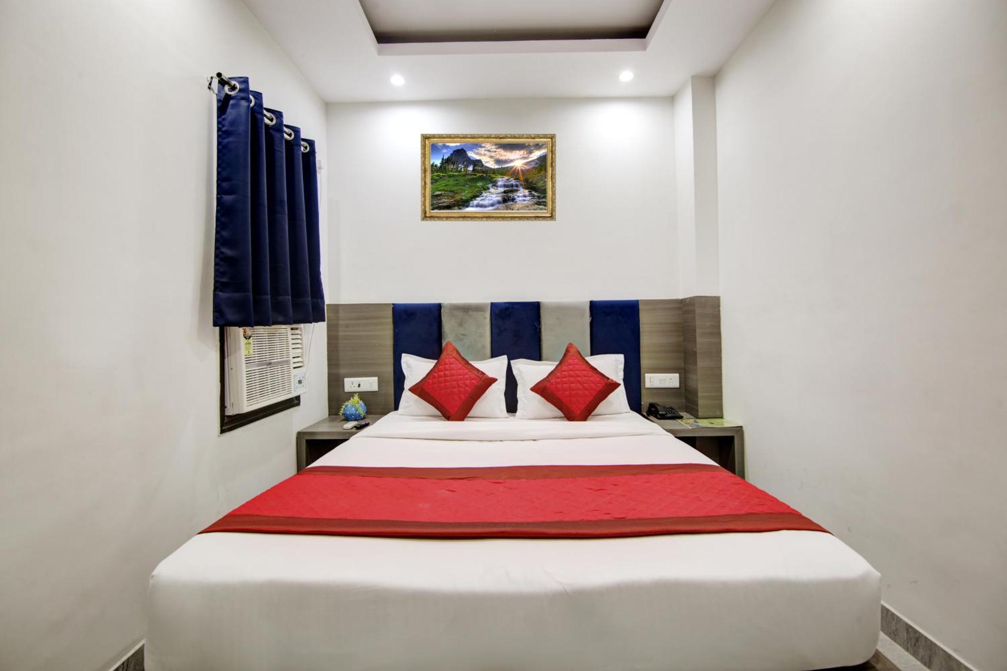 Hotel S B Inn - Near New Delhi Railway Station Paharganj Exteriör bild
